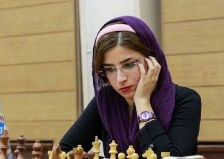 بازی دختران ایرانی در زمین سوخته