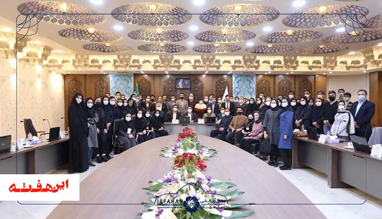 شتابدهنده بازاریابی و فروش نیاز اساسی اصفهان فراصنعتی است